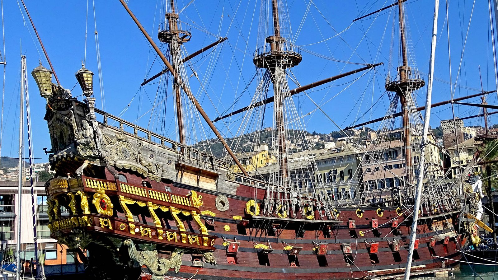 Genoa Acquarium Neptune Vassel